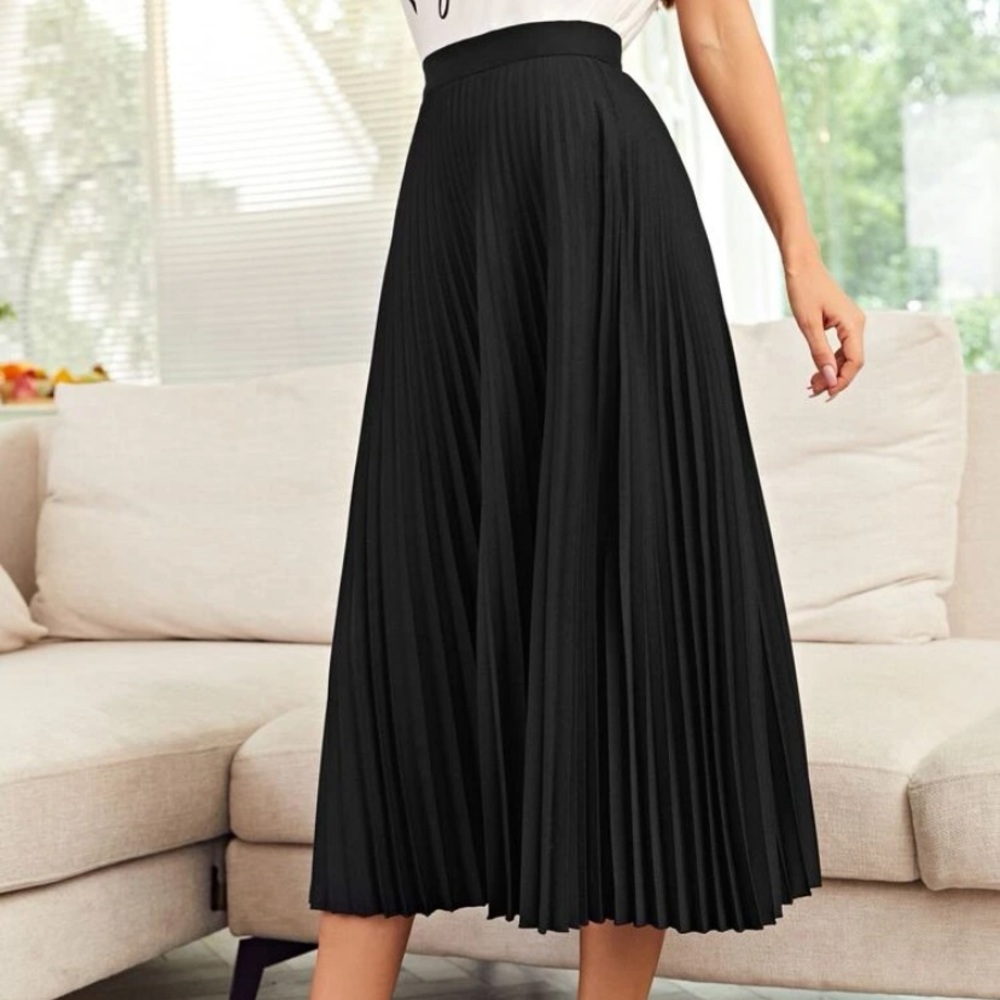 Midi pleated skirt